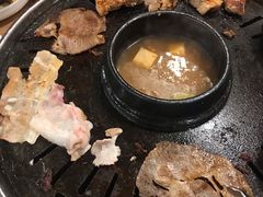 -江南猪肉商会无限续吃(弘大店)