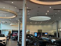 -成都中升之星奔驰4S店