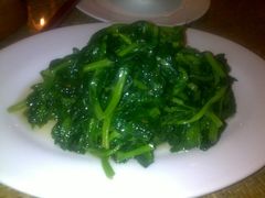 清炒豌豆尖-渝信川菜(工体店)