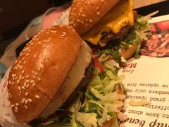 -The Habit Burger Grill 哈比特汉堡(复兴soho店)