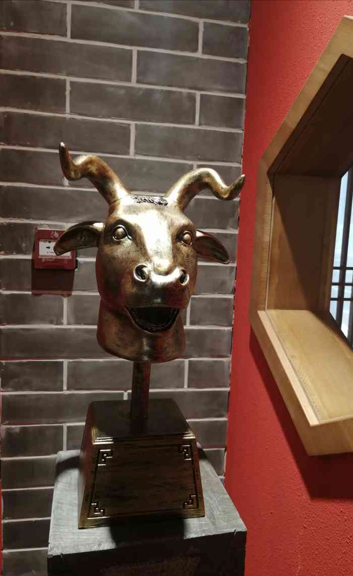 陈傻子餐厅(鼓楼旗舰店)-"[薄荷]环境: 店家在鼓楼附近的餐饮楼三.