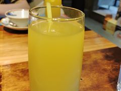 -臻鲜燕海鲜融合餐厅(金陵style店)