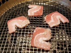 -铭牛烧肉·和牛海鲜自助(高新月牙湖店)