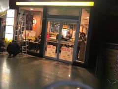 门面-麦当劳(轻轨曹杨路店)