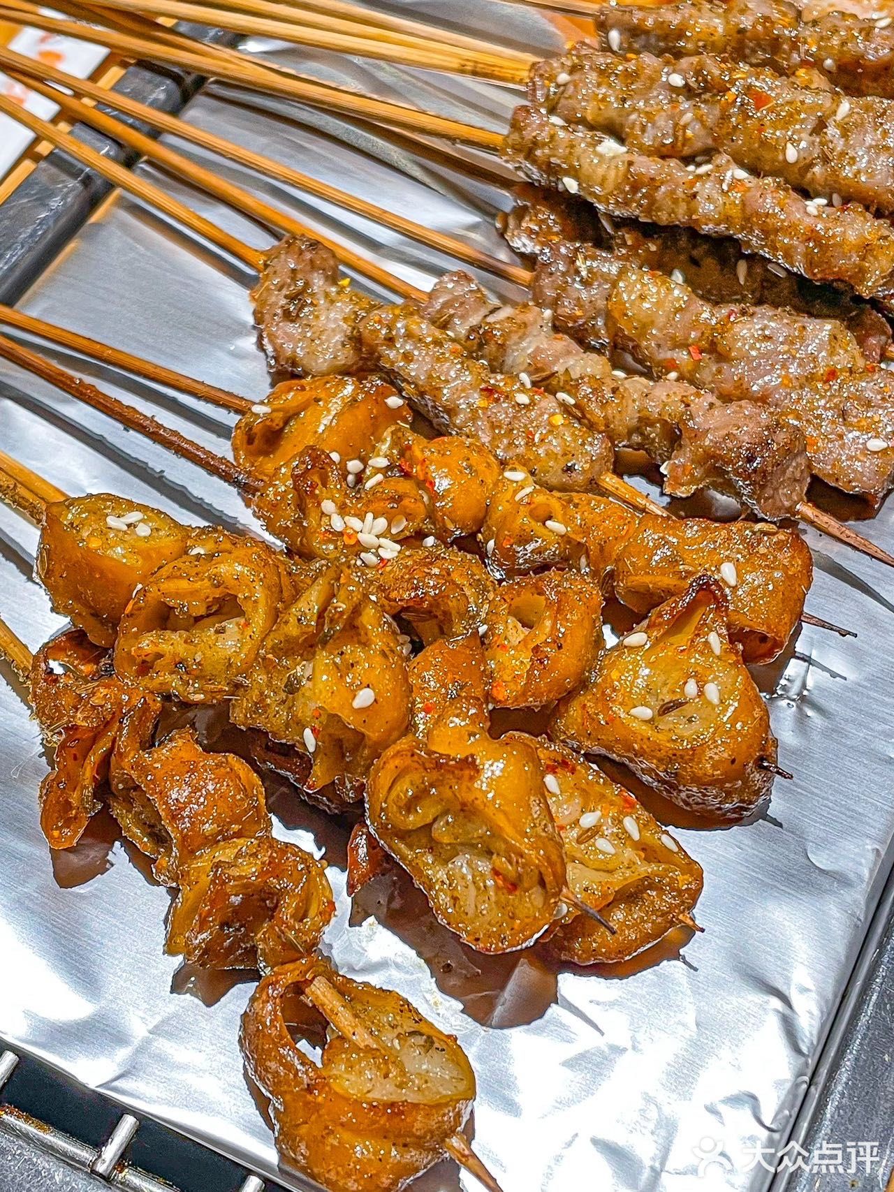 👏双节长假来咯‼️这不得叫上朋友晚上出来撸串哈啤酒🍻！