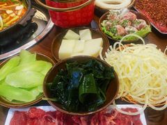 -黔有有贵州酸汤夺夺粉火锅(五味十字店)