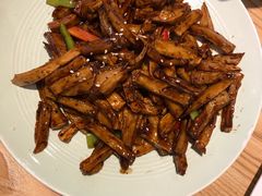 -小镇大厨新概念复合中餐厅(万达广场大连高新店)