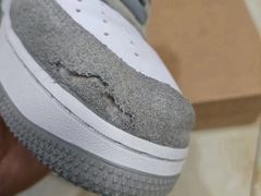 -京伟修鞋洗鞋奢侈品皮具护理店