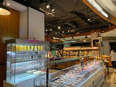 面包甜点陈列柜-格瑞思动物奶油生日蛋糕(圆融店)