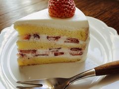 草莓戚风蛋糕-春风十里咖啡馆