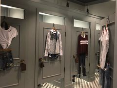-Hollister(天环广场店)