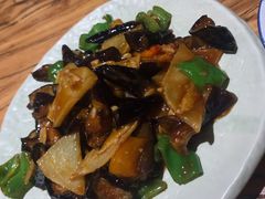 地三鲜-關東雪东北菜(中庚漫游城店)