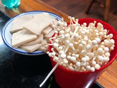 -三里屯土灶炖公鸡地锅鸡(江东店)