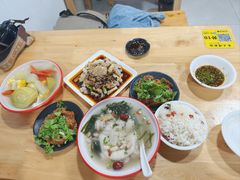 -朱大嘴肥肠血旺(福字街店)