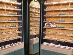 -MUJOSH木九十眼镜(月星环球港B1店)