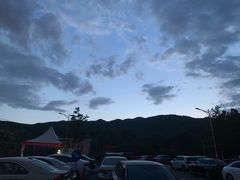 -鬼笑石后山停车场