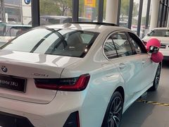 -上海宝信宝马4S店