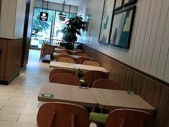 -德克士(中心医院店)