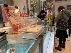 -花花卷卷·鲜食蛋糕(静安久光百货店)