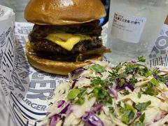 -TRIPS BURGER(大钟寺店)