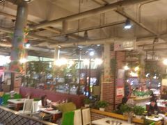 大堂-钢管厂歆瑞源油卤串串香(春熙路太古里店)