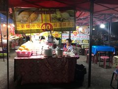 -芒果糯米饭摊子