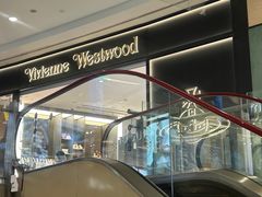 -Vivienne Westwood(上海来福士广场店)
