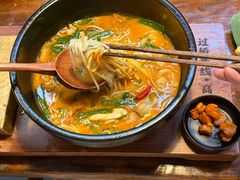 -银米·云南传统过桥米线(双廊黑金冠店)