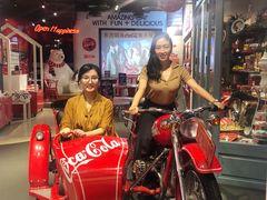 -东方明珠·可口可乐欢乐餐厅