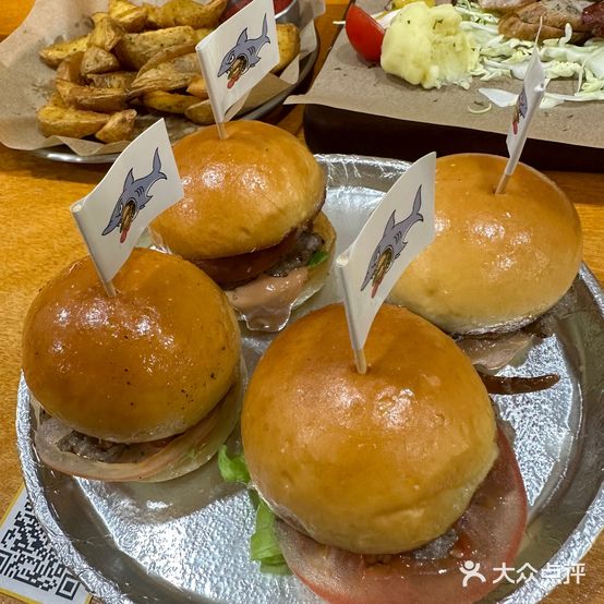 鲨鱼汉堡Shark Burger