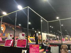 -嘿哟动霸CHUA·新潮玩运动娱乐中心·蹦床滑冰团建乐园