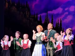 -交通银行前滩31演艺中心