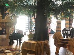 儿童绘本区-钟书阁(松江泰晤士小镇店)