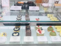 -UNI UNI(环亚凯瑟琳店)