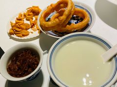 豆汁儿焦圈-四季民福烤鸭店(王府井东安门店)