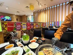 -木槿花韩式炭烤·熟成肉工坊(孙文东路店)