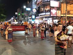 -周日夜市