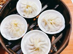 -莱莱小笼·乔艾