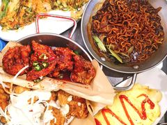 全鸡甜辣拼下雪的鸡-富乐满韩国正宗炸鸡韩国料理(虹泉路店)