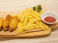 -必胜客(证大大拇指店)