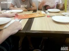 -必胜客(机场路店)