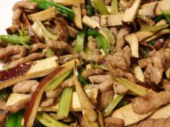 香干丝炒肉-湘水山庄