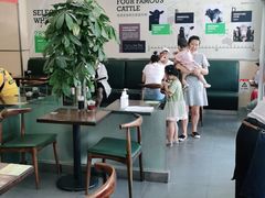 大堂-李先生牛肉面大王(营口大润发店)