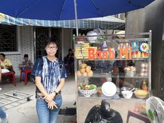 -Bánh Mì Huynh Hoa