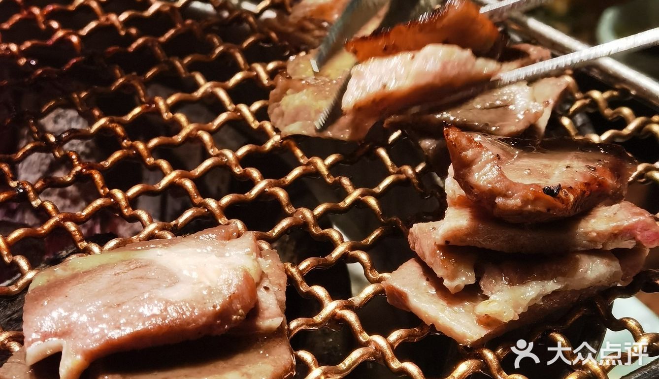 挑个雪天❄️来樱花树下烤肉肉🥩