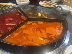 -渝里重庆火锅(航天城店)