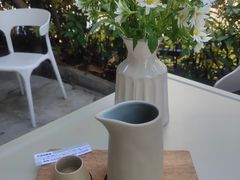 -彳亍咖啡·这里(水湾路店)