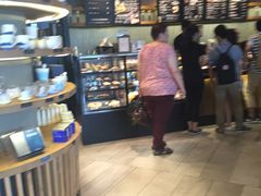-星巴克(西藏路店)