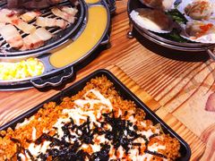 泡菜芝士炒饭-青瓦炭韩潮烤肉(花园道店)