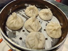 蟹黄小笼汤包-四宜糕团店(南大街店)